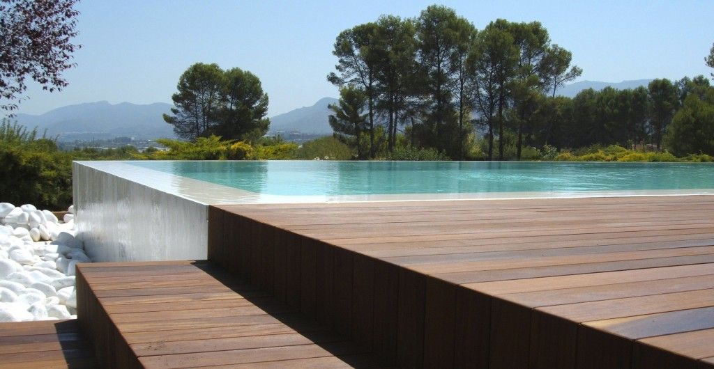 What you need to know before installing a swimming pool